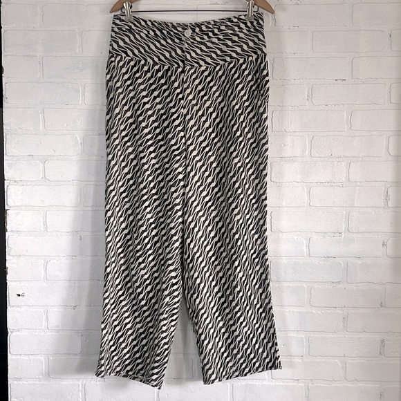 Anthropologie Printed straight leg trouser pants Size 6 - Picture 5 of 17